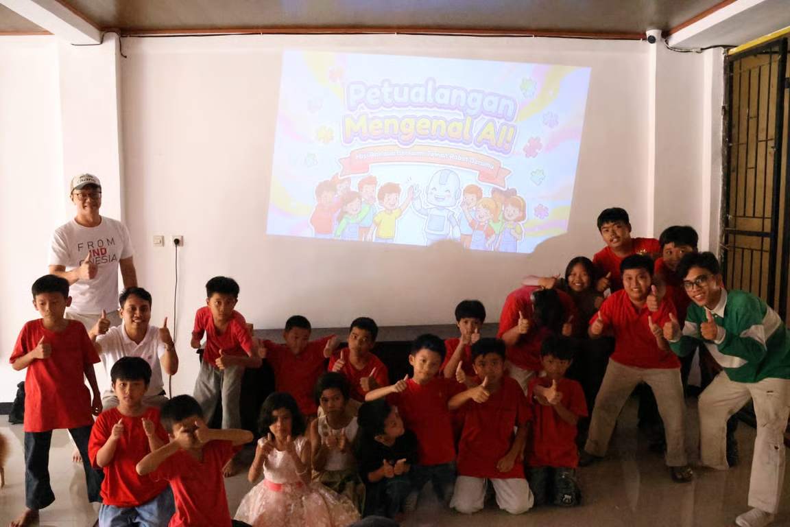 ONESIA Gelar Kegiatan Sosial, Kenalkan AI dan Dukung Bakti Kesehatan