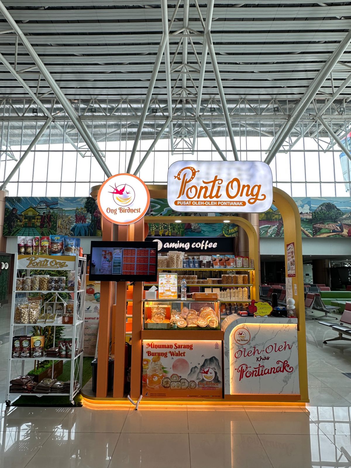 Traveler Makin Mudah, Ponti ONG Buka Gerai Oleh-Oleh di Gate 2 Bandara Supadio Pontianak