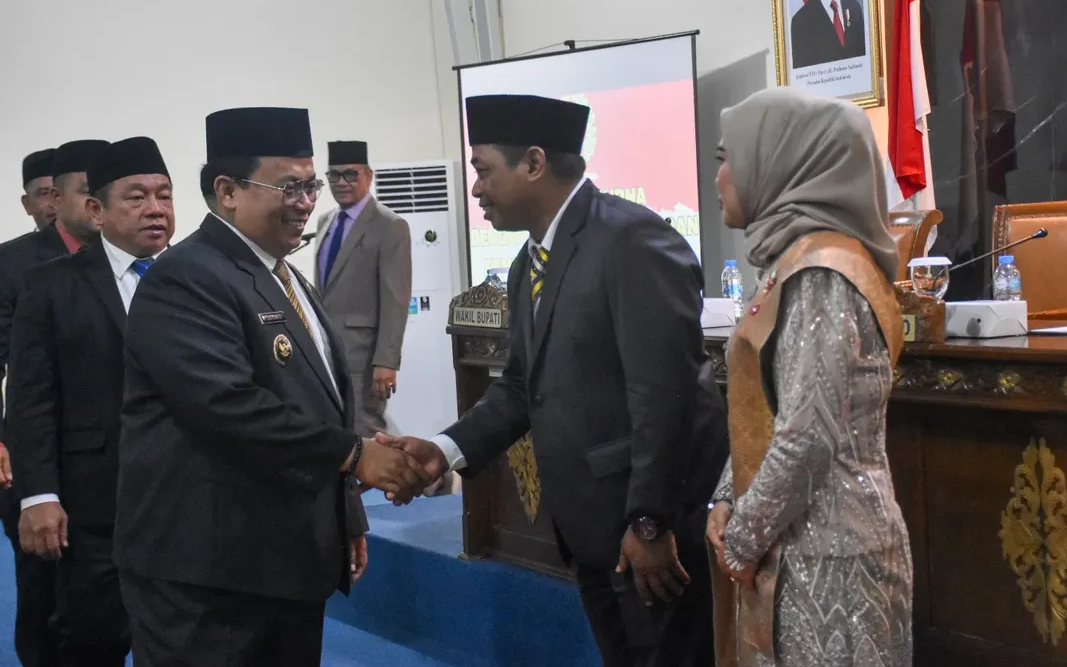 Hadiri Pelantikan PAW, Wakil Bupati Kubu Raya Ucap Selamat Bekerja ke Ali Mustakim