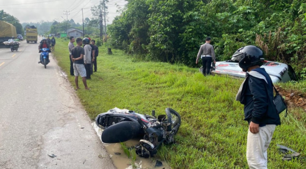 Kecelakaan Lalu Lintas di Sekadau, Satu Pengendara Motor Luka Parah!