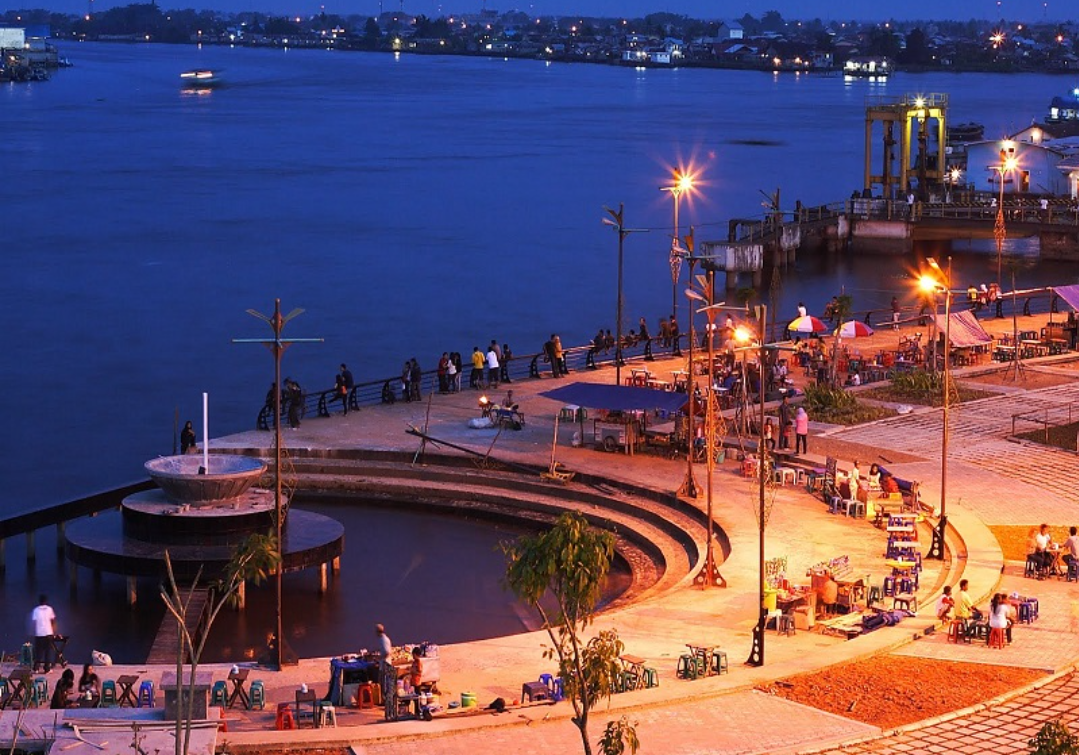 Kehidupan Malam di Pontianak dari Perspektif Budaya Lokal