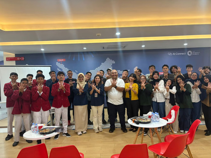 Telkom Perkuat Implementasi AI Melalui Kunjungan Direksi dan Dewan Komisaris ke Telkom AI Center of Excellence