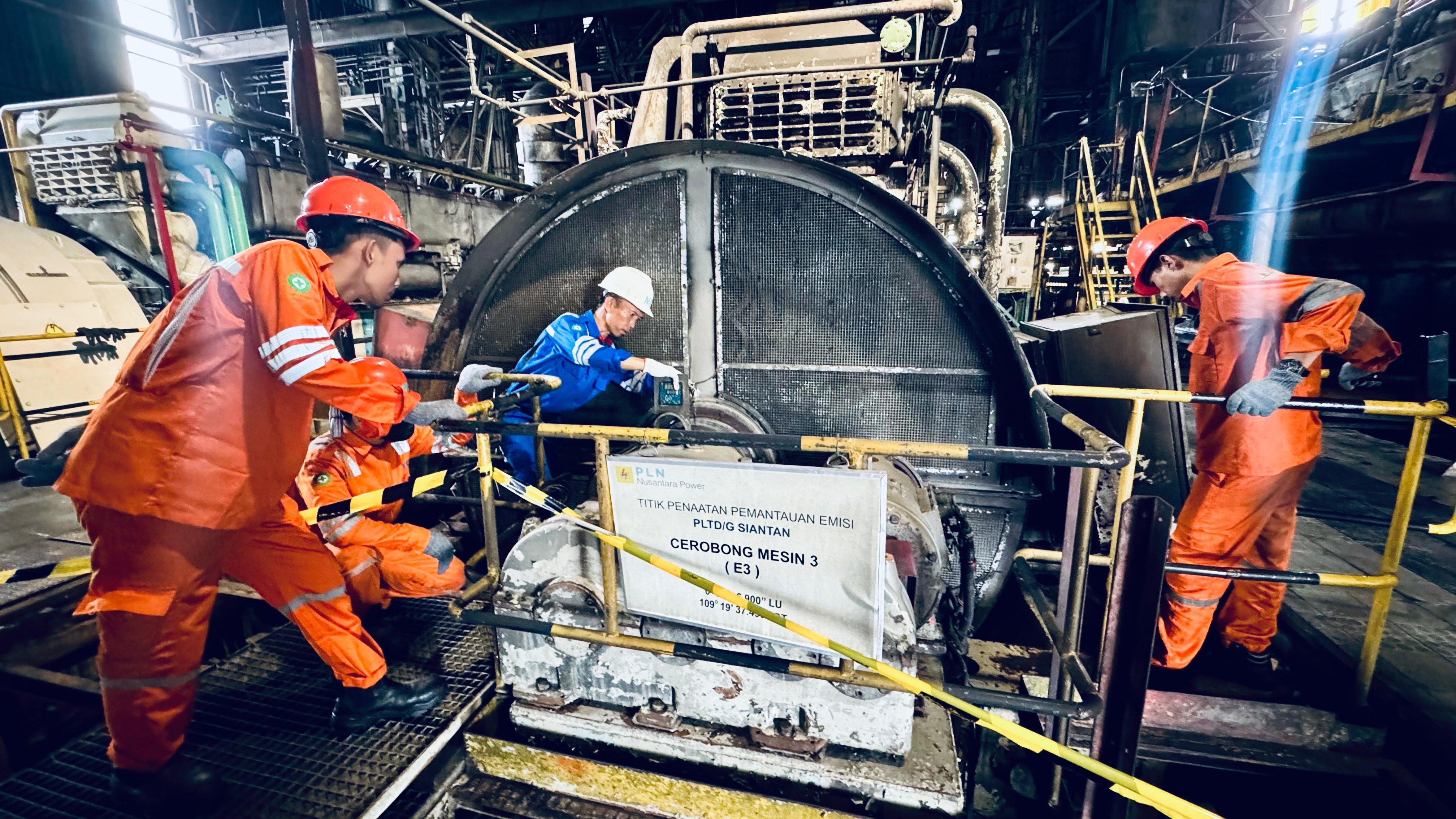 PLN NUSANTARA POWER UNIT PEMBANGKITAN KAPUAS, GERAK CEPAT PENANGANAN INSIDEN KEBAKARAN DI PLTG/D SIANTAN