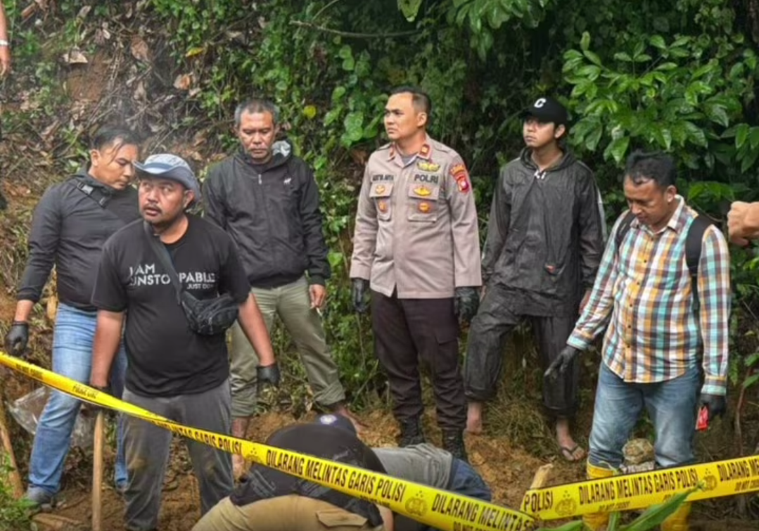 Kasus Penemuan Mayat di Kebun Alpukat Singkawang, Polisi Lakukan Olah TKP dan Otopsi