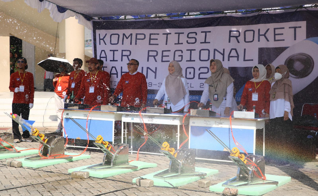 Kompetisi Roket Air 2025 di Pontianak Dorong Kreativitas Siswa di Bidang Iptek