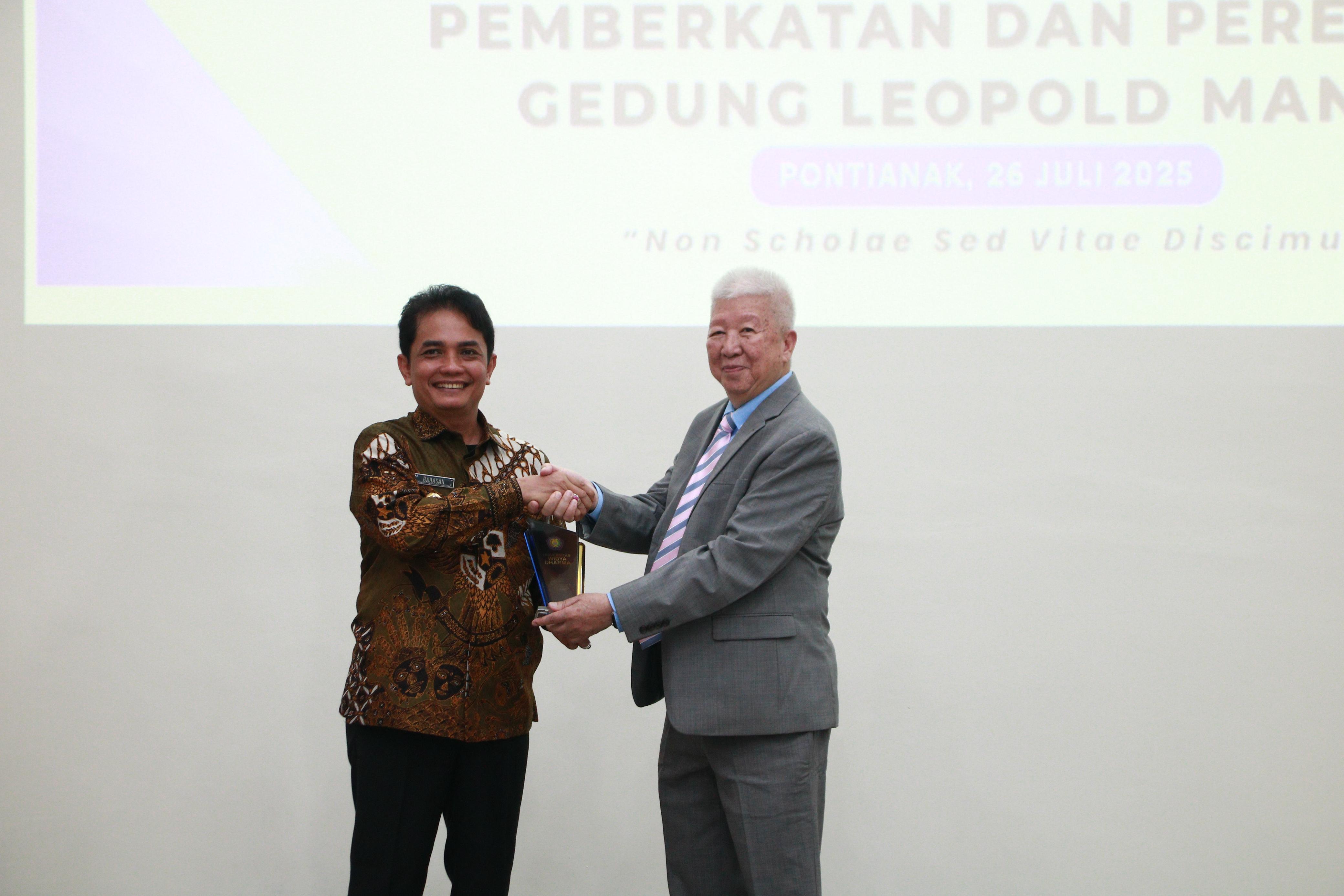 Wakil Wali Kota Pontianak Resmikan Gedung Leopold Mandic Universitas Widya Dharma