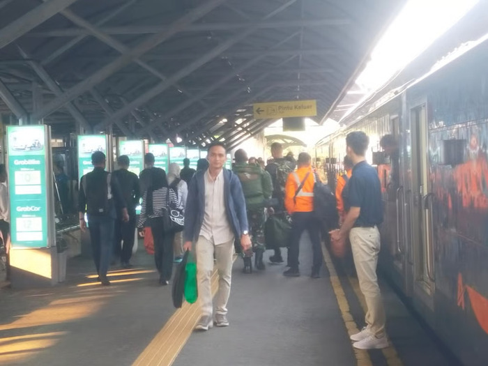 178 Ribu Penumpang Manfaatkan Layanan Kereta Api Daop 8 Surabaya Saat Libur Panjang Waisak