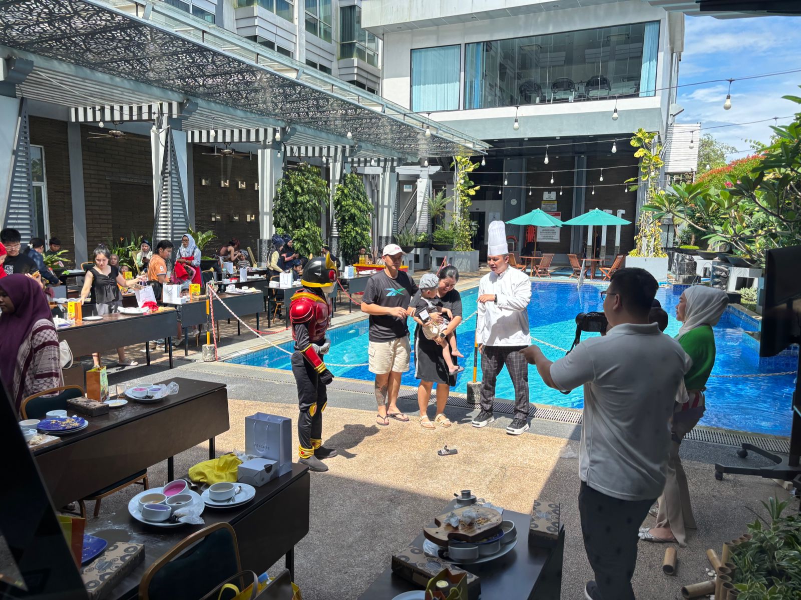 Mercure Pontianak Hadirkan Cooking Class Anak Lewat Donut Workshop Mom & Kiddos