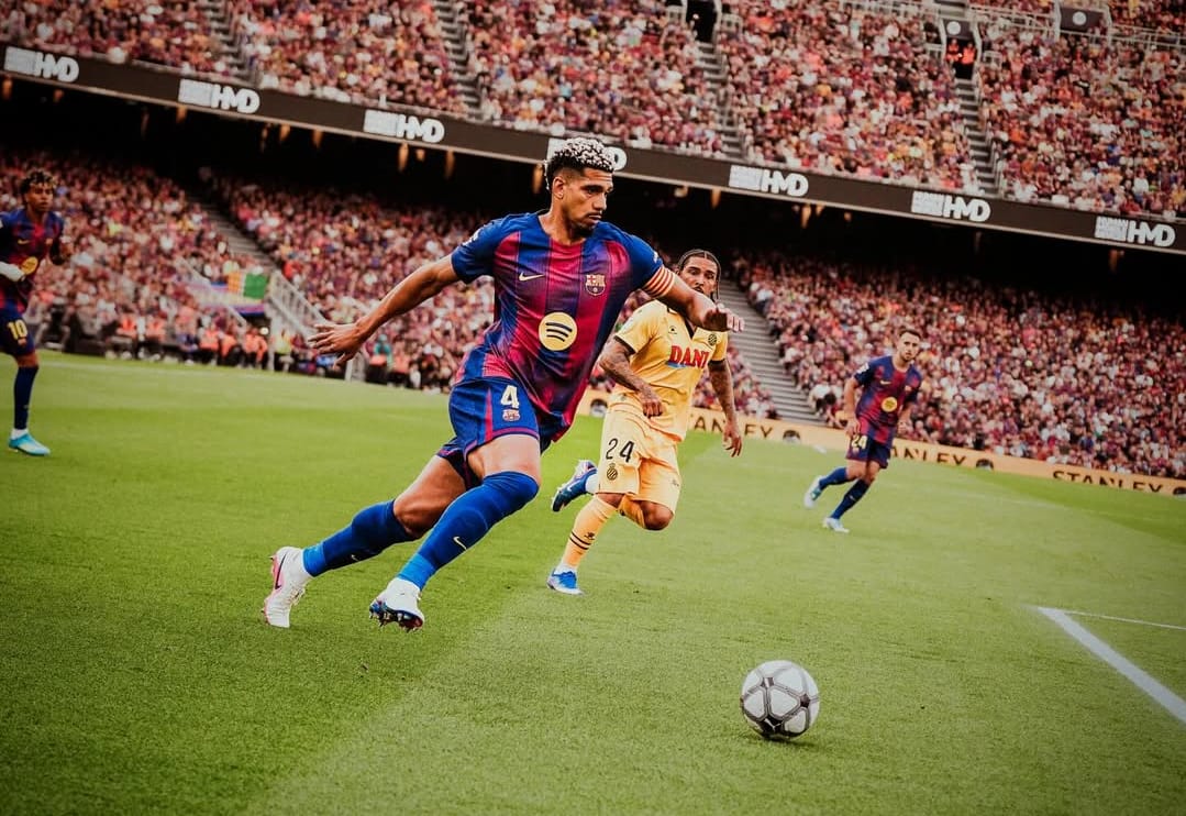 Analisis Taktik Barcelona vs Espanyol: Peran Sistem Tradisional Ala Hansi Flick