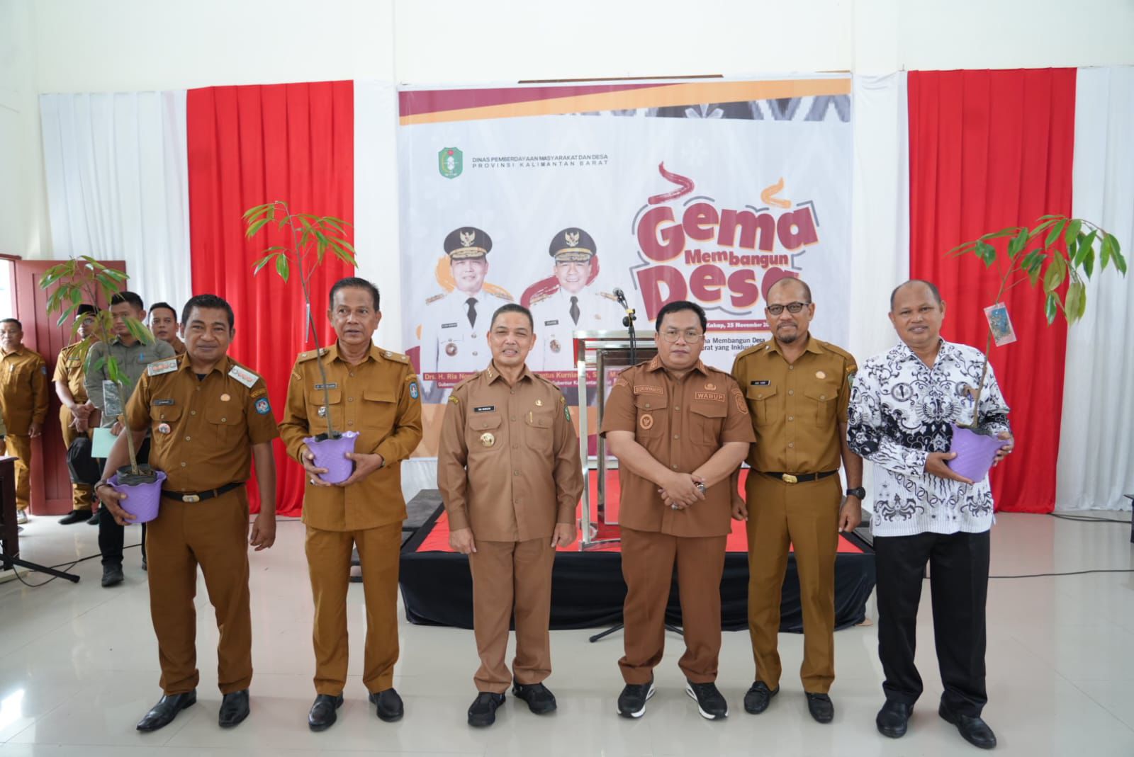 Dekatkan Layanan Lewat Program Gema Membangun Desa di Kubu Raya