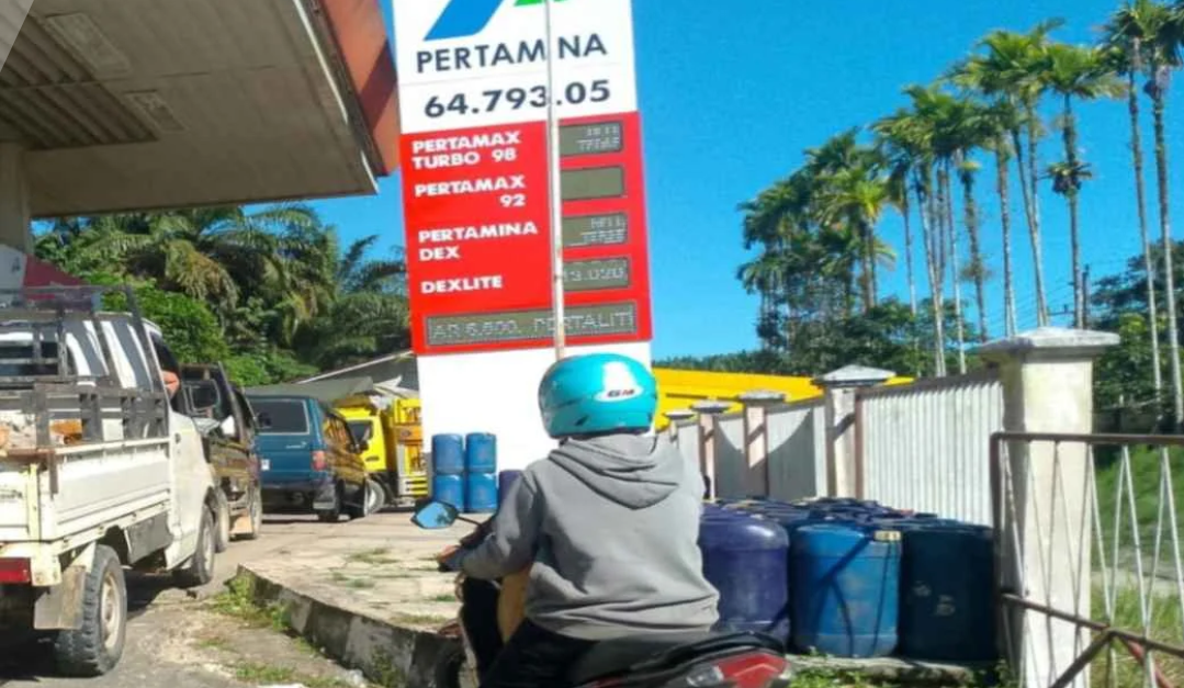 SPBU di Landak Diduga Timbun BBM Subsidi, Puluhan Jerigen Ditemukan