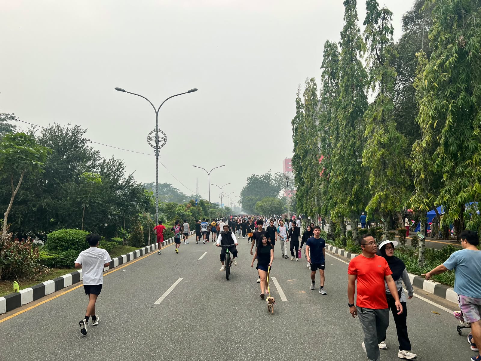 Car Free Day Pontianak Kembali Dibuka, Warga Antusias Ramaikan Minggu Pagi
