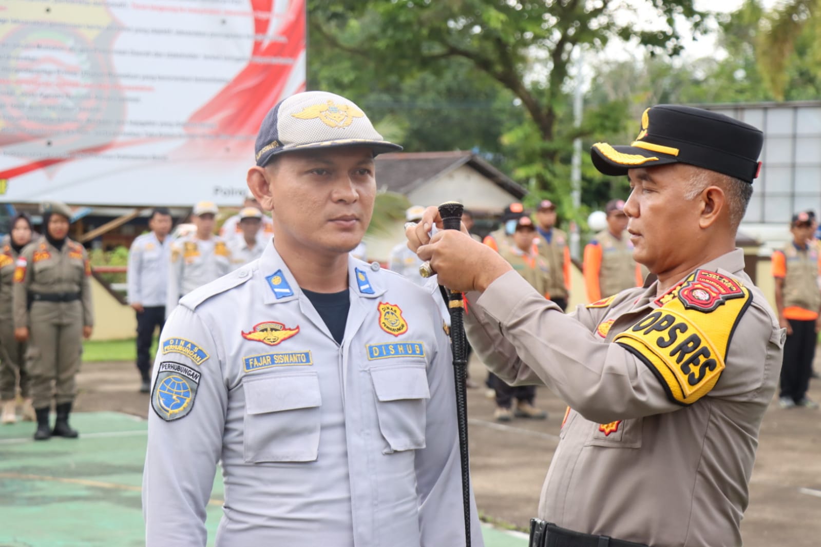 Kapolres Melawi Pimpin Apel Gelar Pasukan Operasi Lilin Kapuas 2024