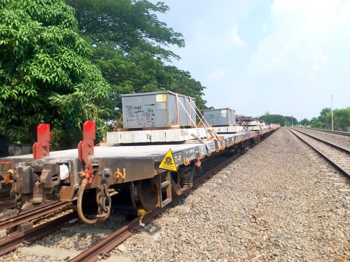 KAI Logistik Perkuat Dukungan Terhadap Proyek Infrastruktur Perkeretaapian Melalui Pengiriman Wesel Bantalan