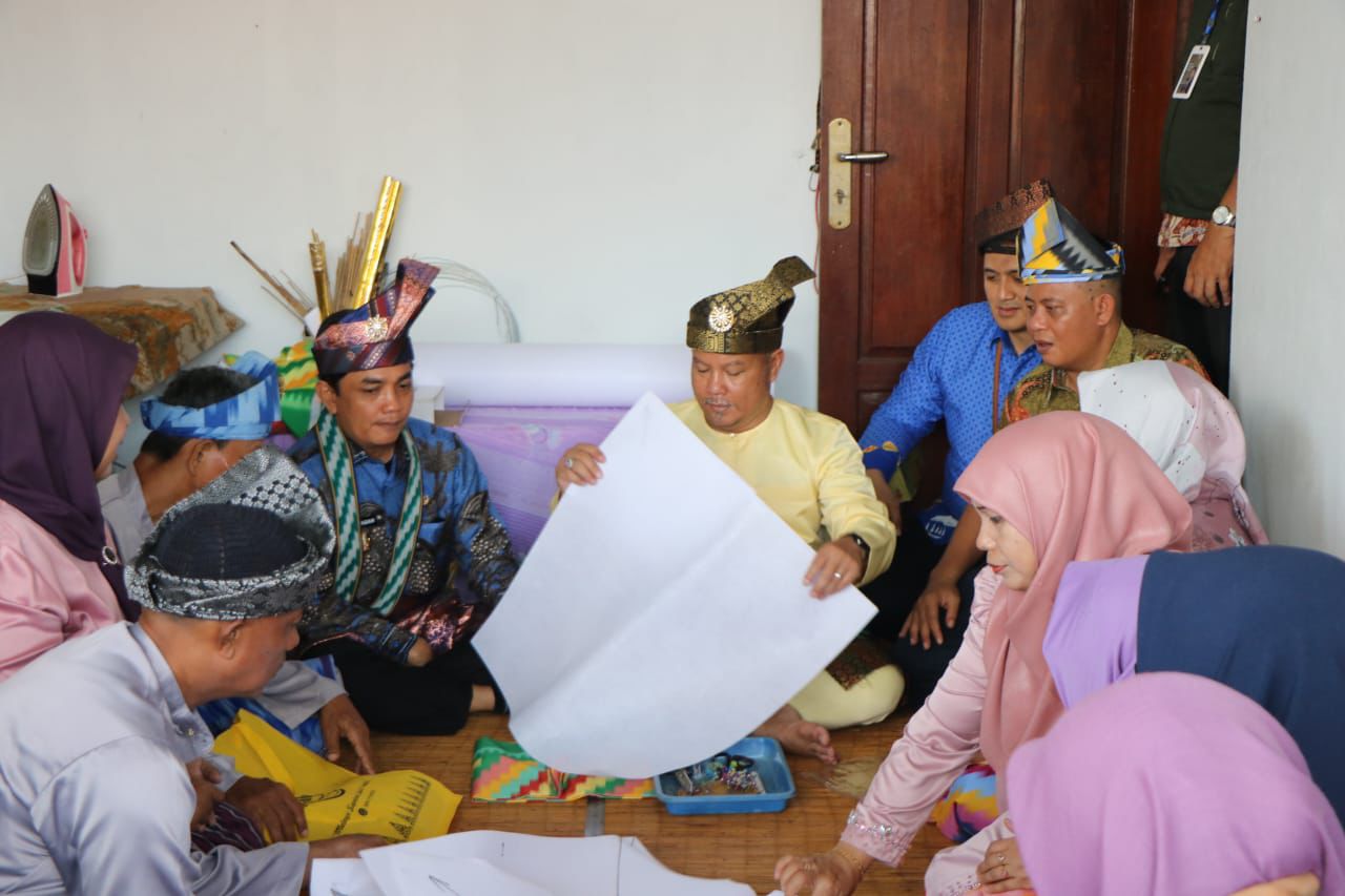 Wawako Bahasan Dorong UMKM Baru Lewat Keterampilan Seni Tanjak di Pontianak