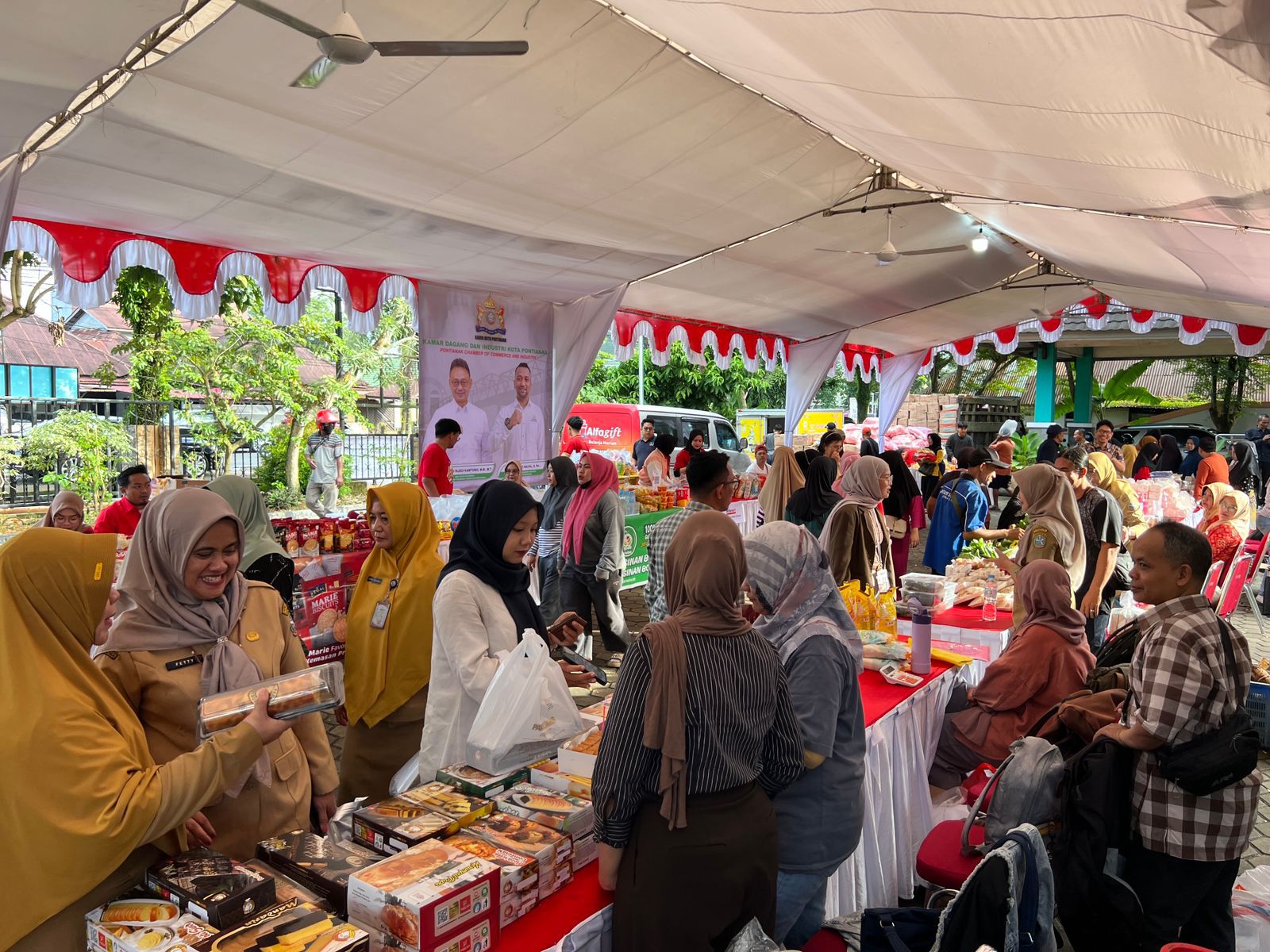 Pemkot Pontianak Gelar Operasi Pasar Murah, Siapkan 16.439 Paket Sembako