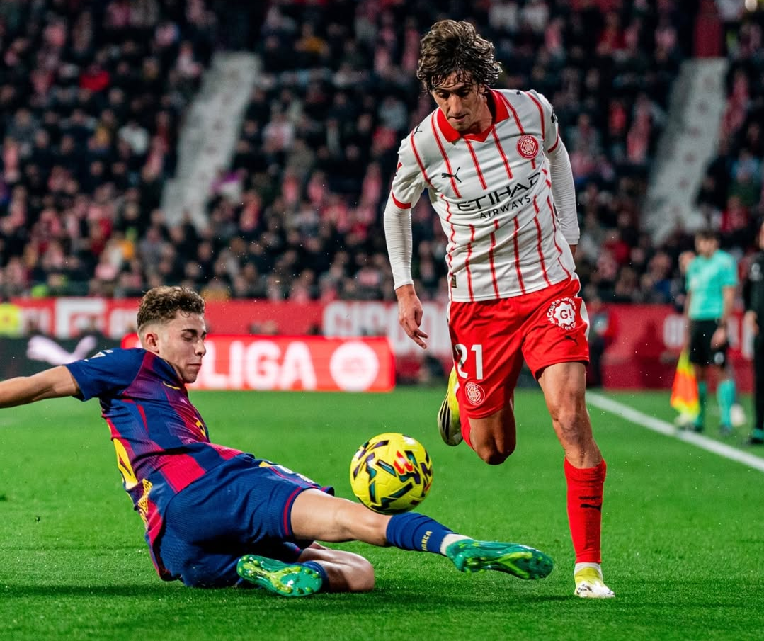 Analisis Taktik Girona vs Barcelona: High Defensive Line Hansi Flick Jadi Bumerang di Montilivi