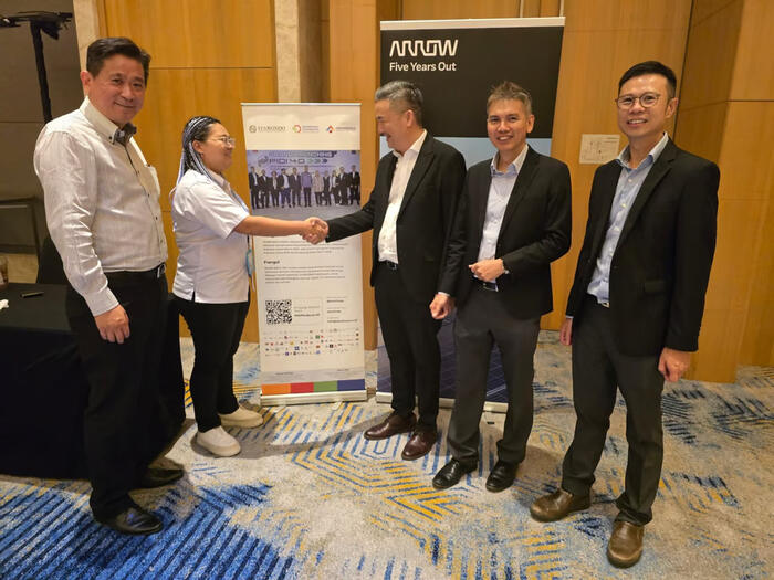 Evlin CEO Indogo - Anggota Starfindo Menghadiri dan Mendukung Acara AIoT dan EVTech oleh Arrow.id