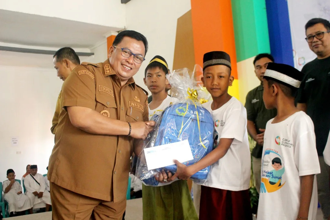 Khitanan Massal 100 Anak, Wabup Sukiryanto Apresiasi Langkah Sosial PT Angkasa Pura
