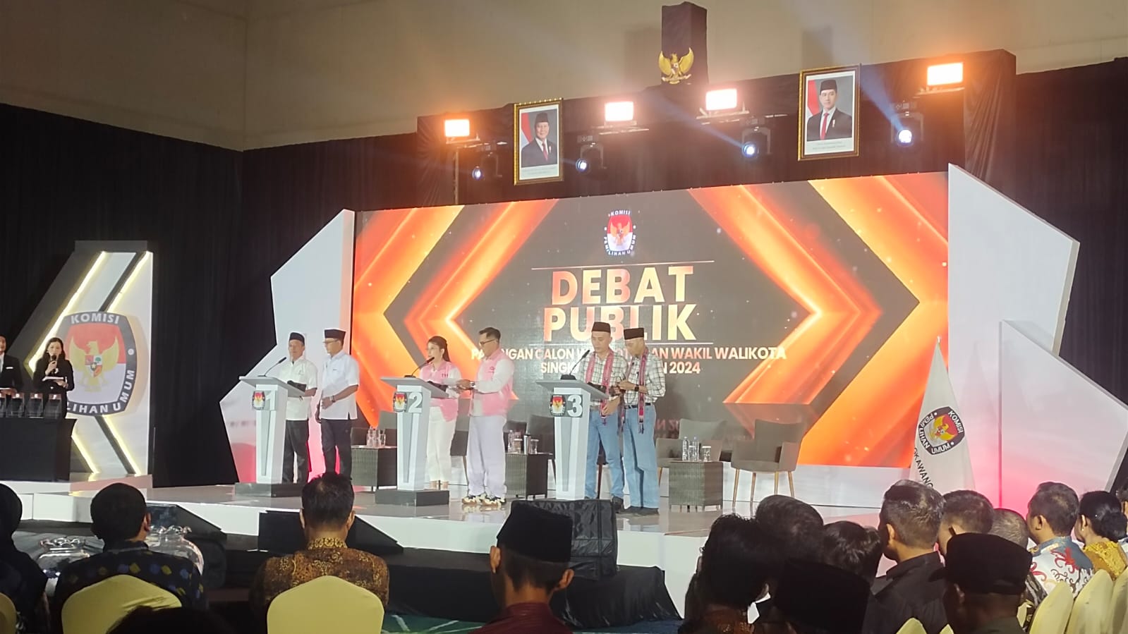 Paslon Abdul-Irwan Paparkan Visi Misi dan Program Kerja di Debat Calon Walikota Singkawang 2024