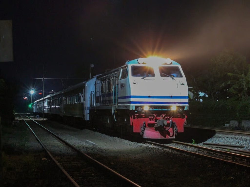 Perjalanan Kereta Api Kembali Normal, KAI Daop 2 Bandung Pastikan Tidak Ada Kerusakan