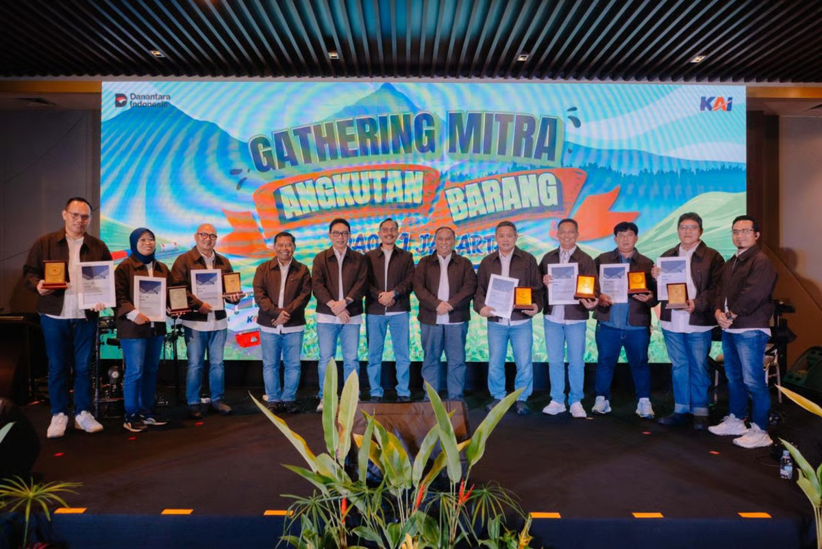 KAI Daop 1 Jakarta Berikan Penghargaan kepada Mitra Angkutan Barang atas Dukungan Layanan Logistik Nasional