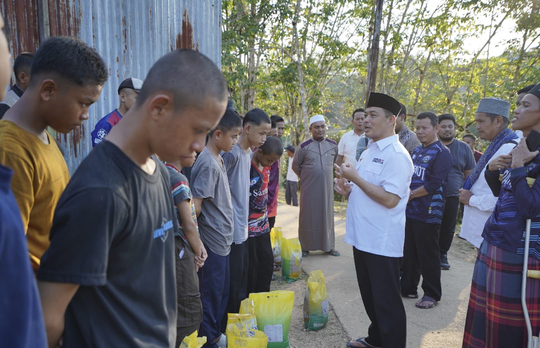 Silaturahmi ke Ponpes Al Jihad Tepuai, Norsan Beri Nasehat untuk Santri