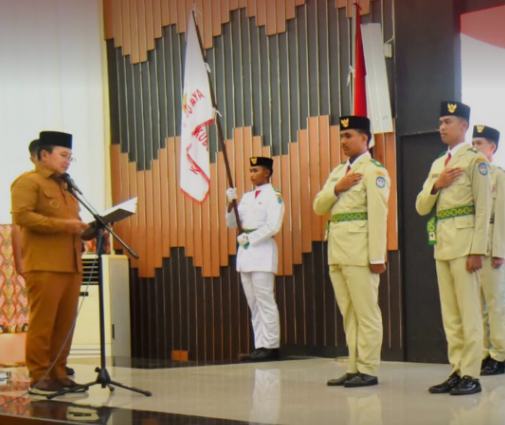 Bupati Sujiwo Lantik Duta Pancasila Paskibraka Indonesia Kubu Raya