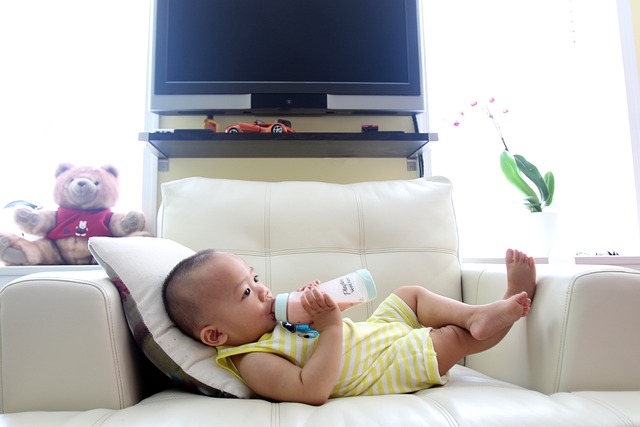 Memahami Pilihan Nutrisi Anak, Lebih Baik ASI atau Susu Formula ya?