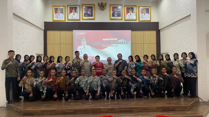 33 Anggota Paskibraka Singkawang Dapat Jamuan Makan Malam dari Wali Kota Tjhai Chui Mie