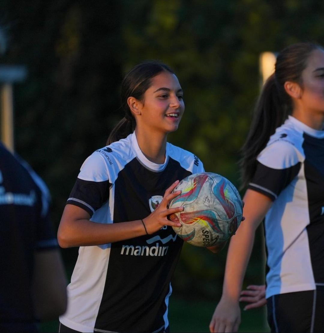 Resmi Menjadi WNI, Berikut Profil Lengkap Estella Raquel Loupatty  Pemain Naturalisasi Timnas Indonesia.