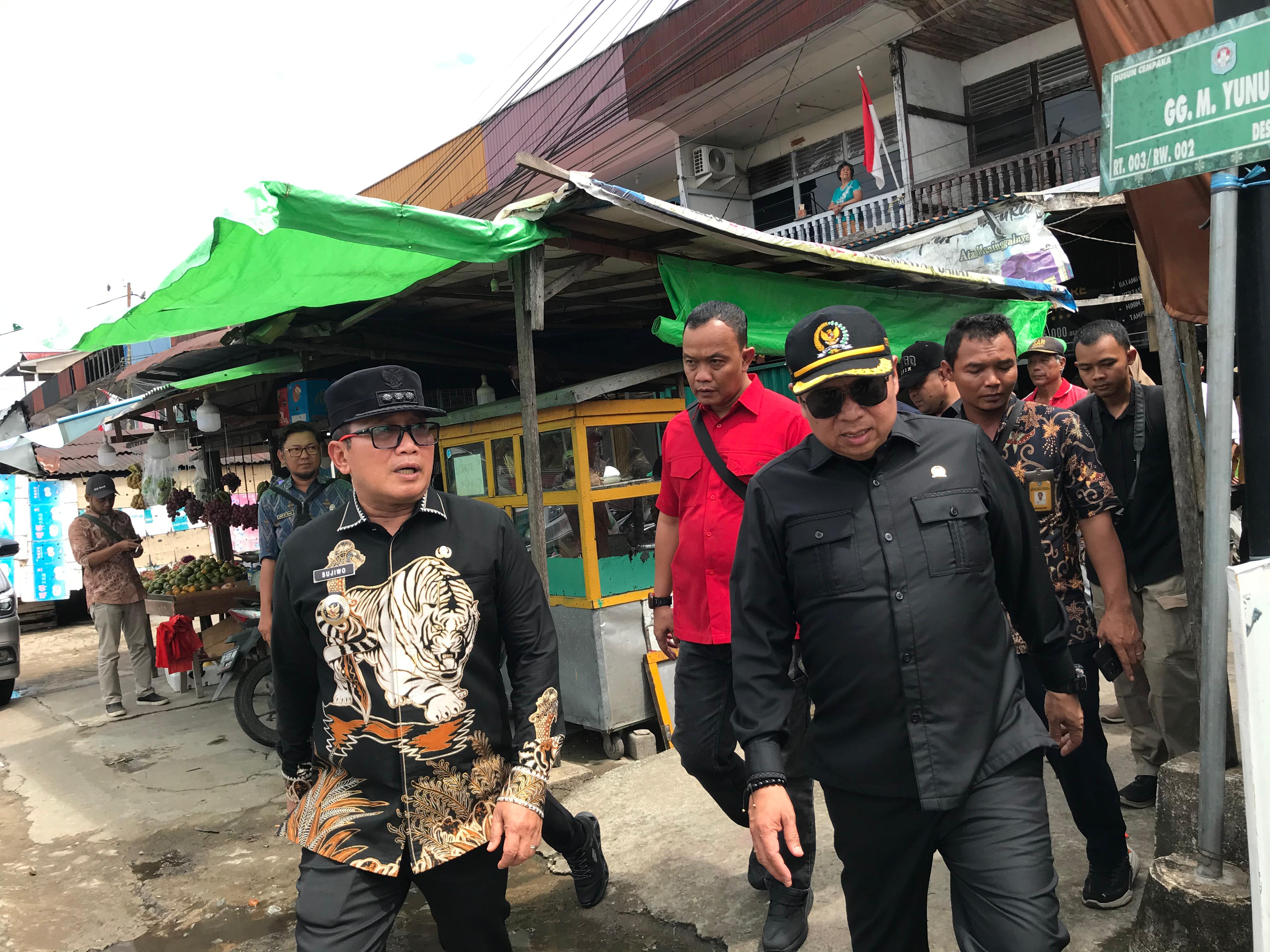 Tunaikan Janji Kampanye, Bupati Sujiwo Lakukan Penataan Kawasan Kumuh di Kubu Raya