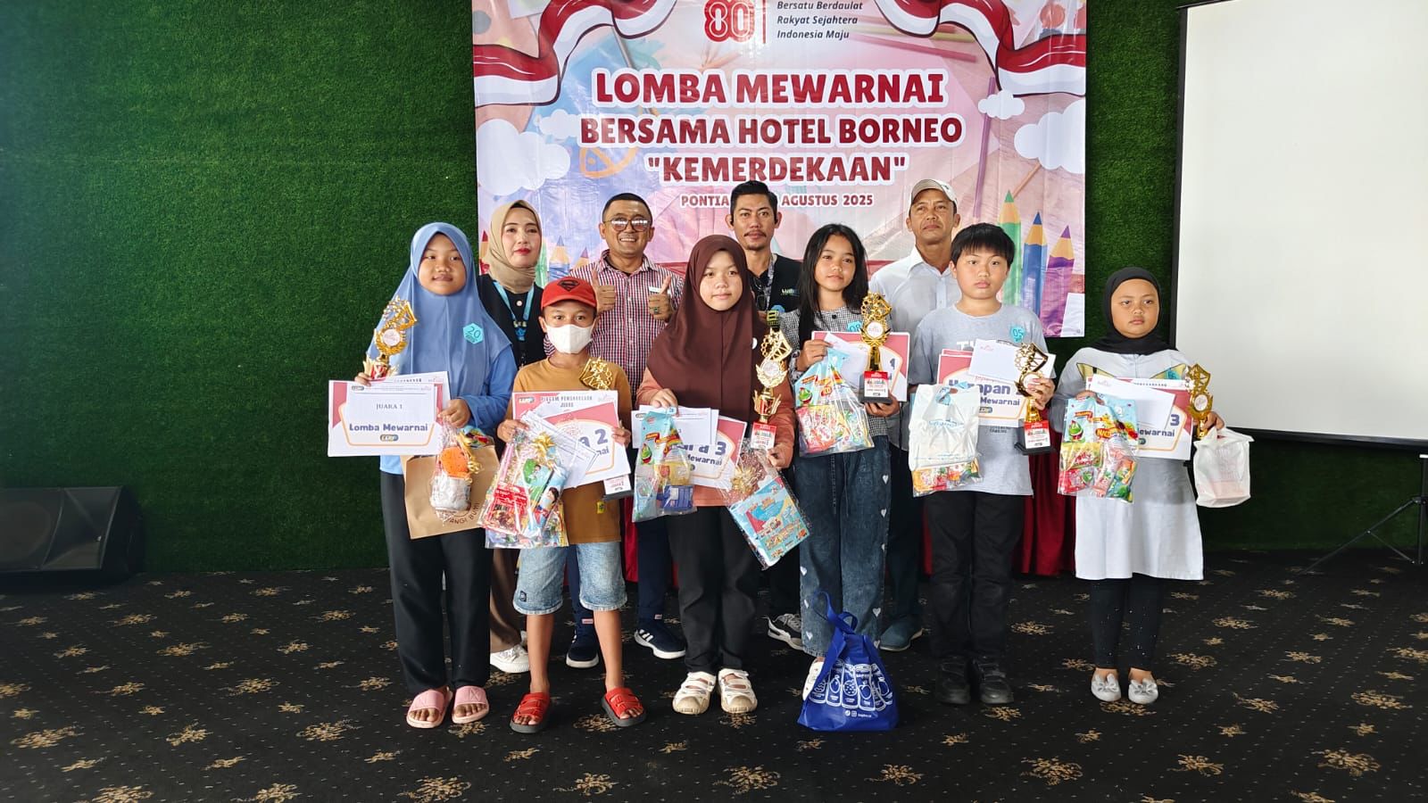 Borneo Hotel Pontianak Bersama Lingkar Utama Borneo Hidupkan Semangat Merdeka Lewat Lomba Mewarnai