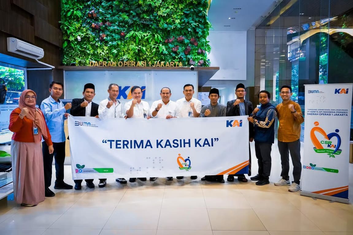 KAI Daop 1 Jakarta: Komite TJSL Salurkan Bantuan Program Bina Lingkungan Senilai Rp 220 Juta