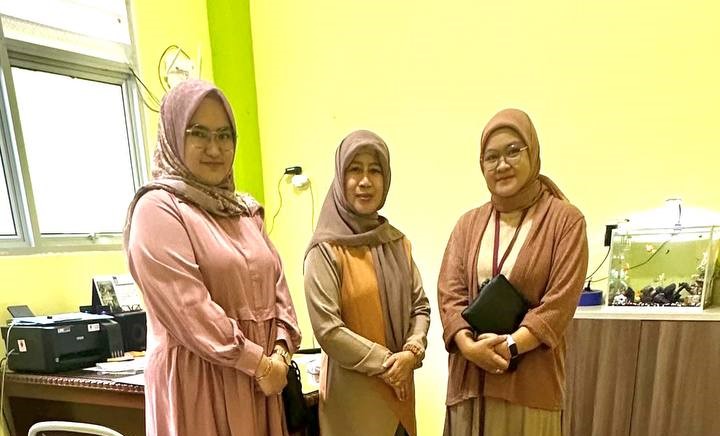 Kunjungan Telkom ke SMA 4 Pontianak, Perkenalkan Solusi Internet dan Manajemen Sekolah Digital