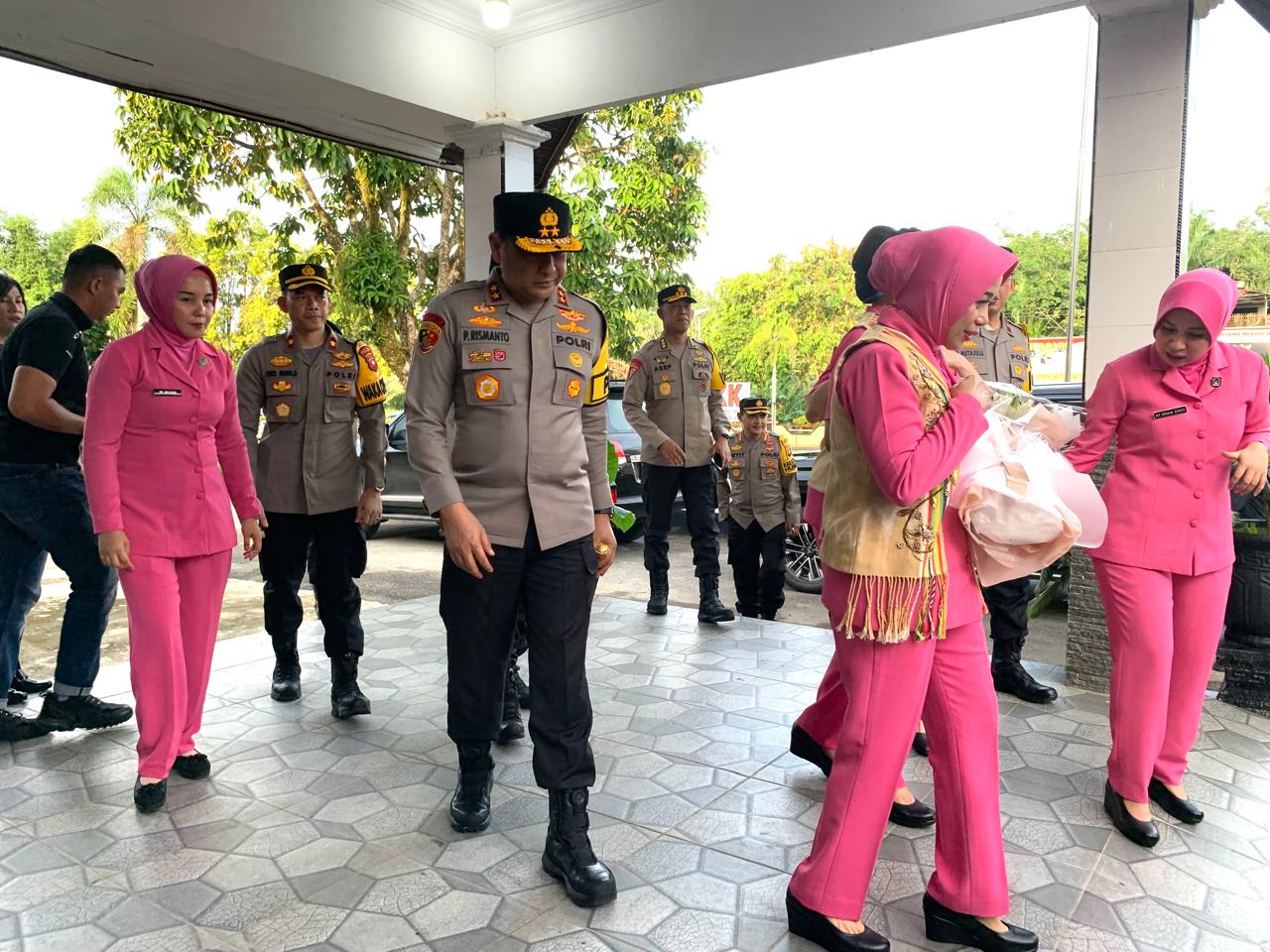 Kapolda Irjen Pol Pipit Rismanto Lakukan Kunjungan Kerja di Polres Melawi