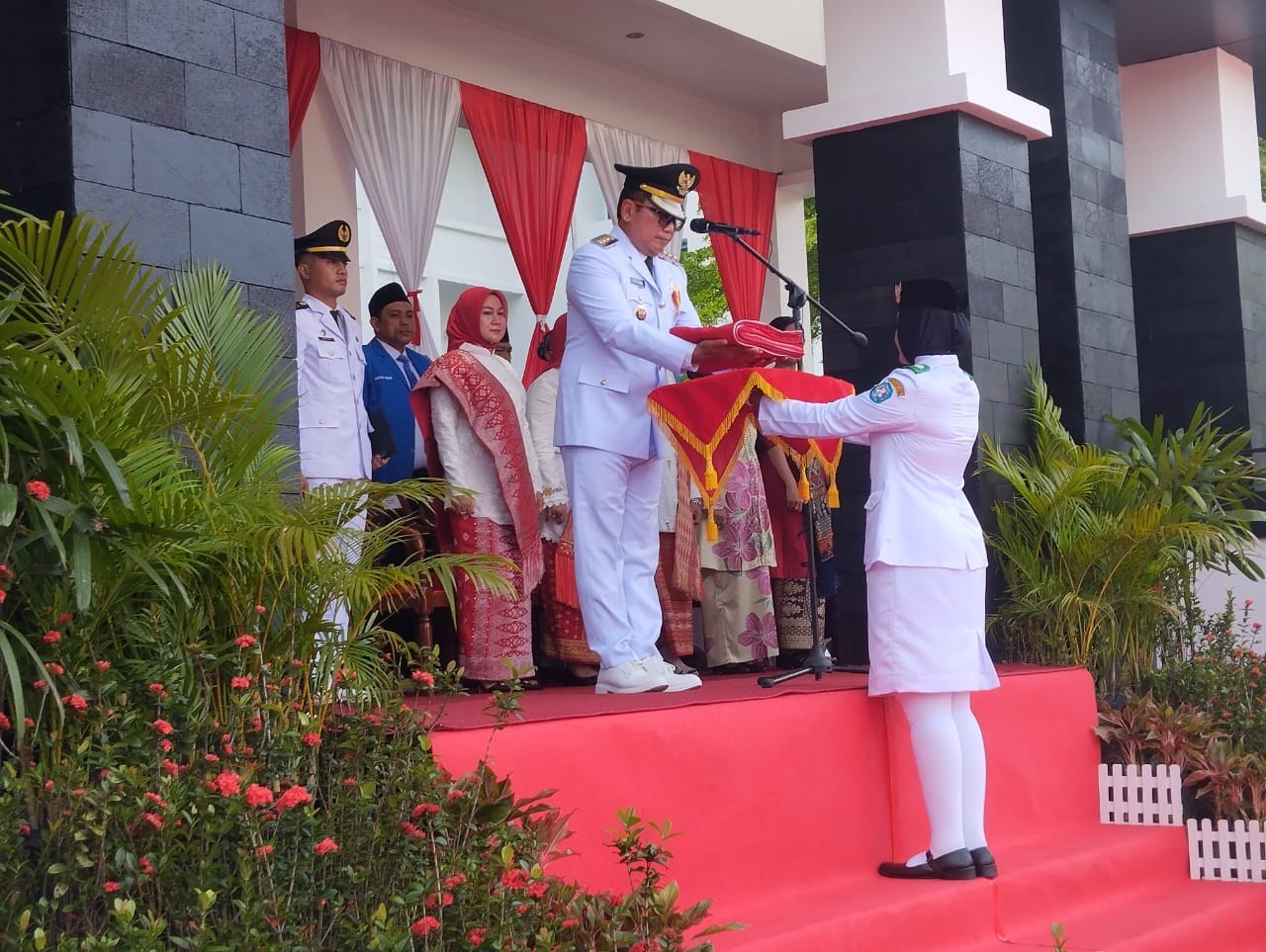 Pimpin Upacara HUT ke-80 RI di Kubu Raya, Bupati Sujiwo Tekankan Persatuan dan Kedaulatan Bangsa