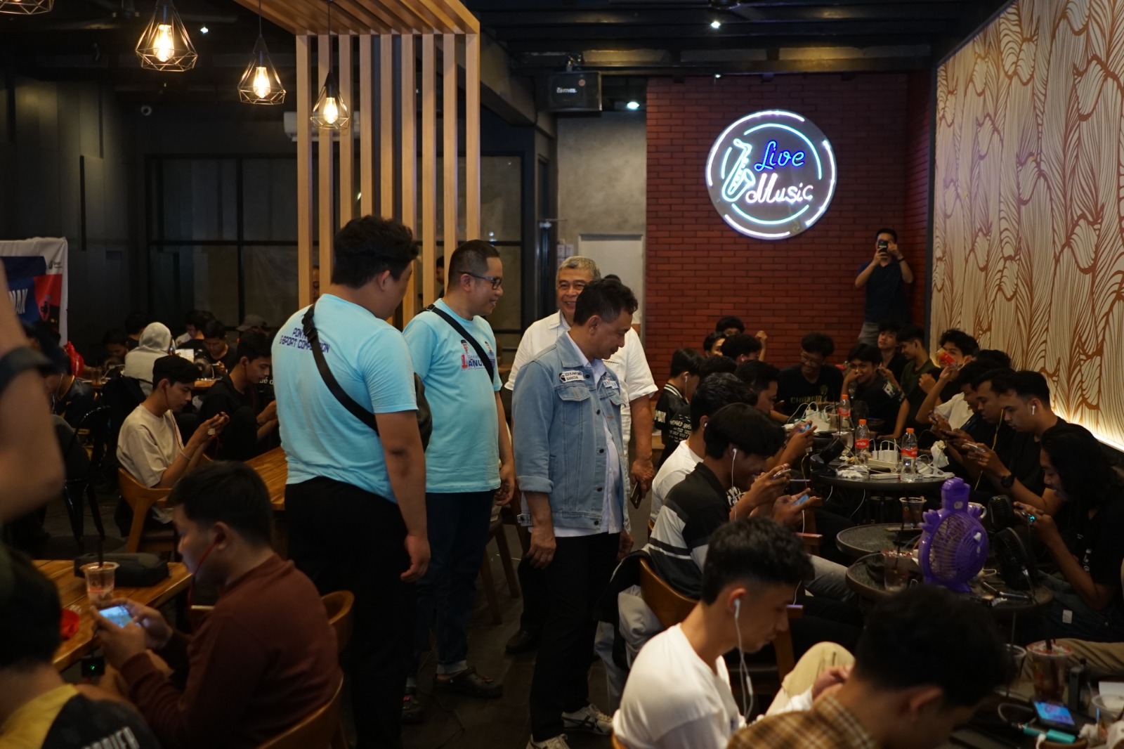 Serunya PUBGM di Weng Coffee Siantan yang Digelar Edi Kamtono