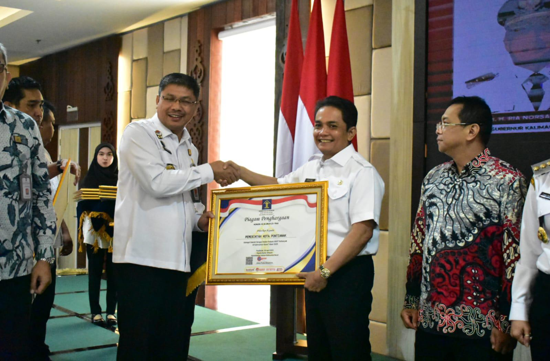 Pemkot Pontianak Borong Tiga Penghargaan dari Kanwil Kementerian Hukum Kalbar