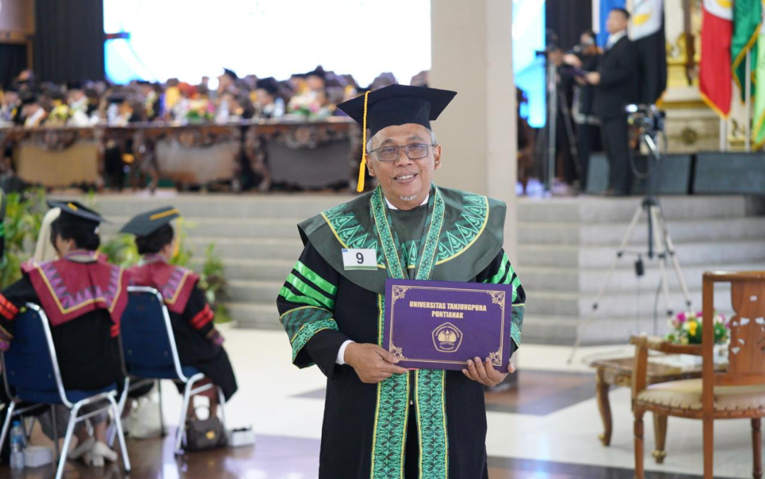Sekda Pontianak Amirullah Resmi Raih Gelar Doktor, Dorong ASN Terapkan Longlife Learning