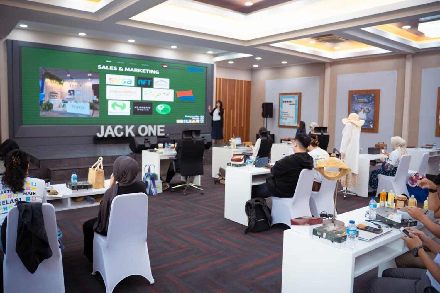 Seminar dan Workshop Pengusaha Muda Brilian BRI Dorong Lahirnya Entrepreneur Tangguh dan Inovatif