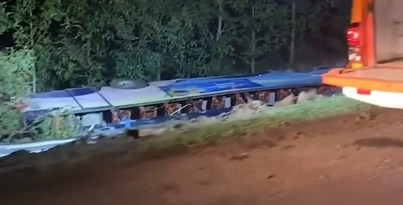 Tragedi di Cipali: Bus Penuh Warga Tangsel Alami Kecelakaan Mengerikan!