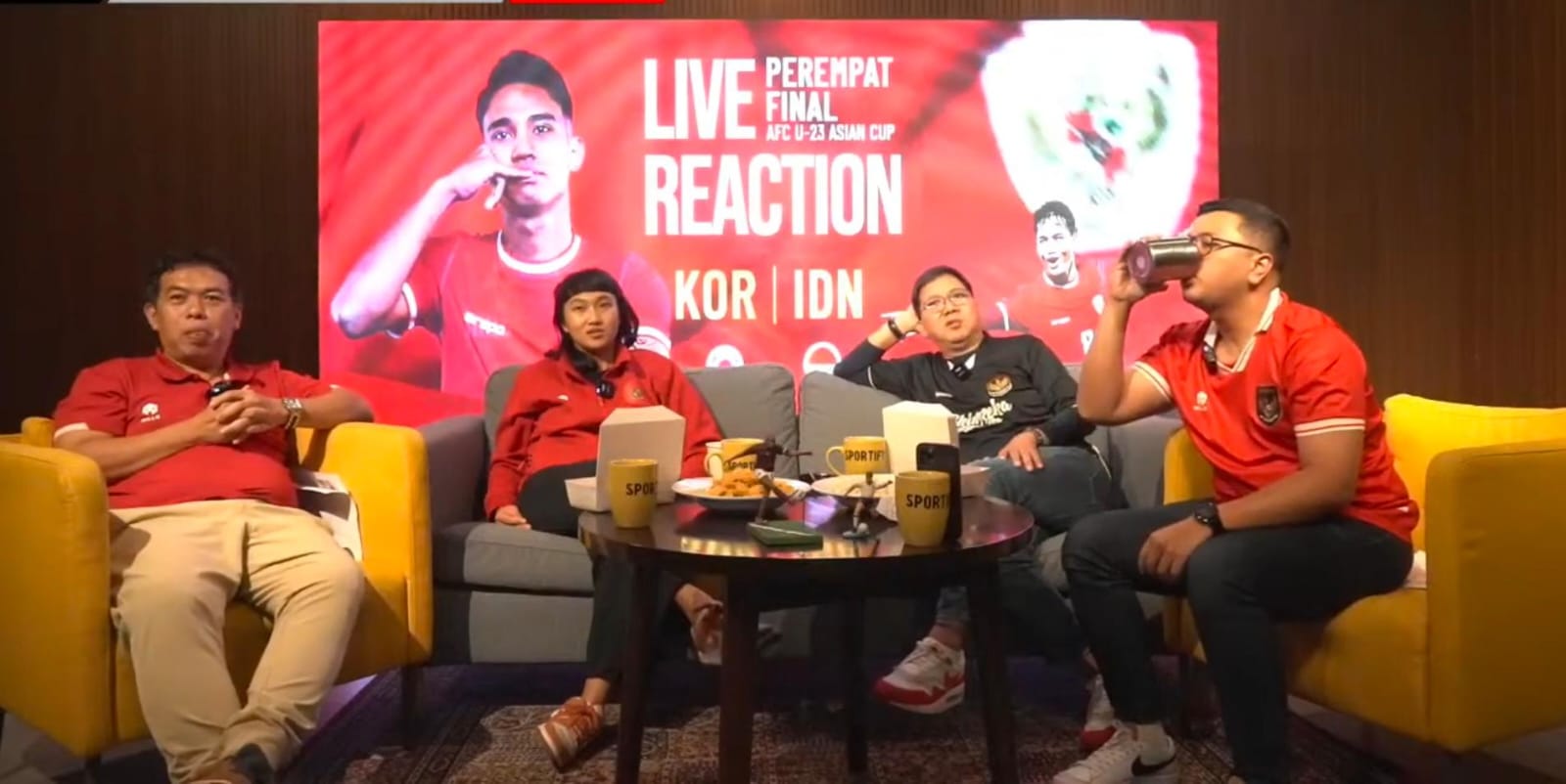 Reaksi Bung Towel Setelah Indonesia Lolos Semifinal Piala Asia u23 2024, 