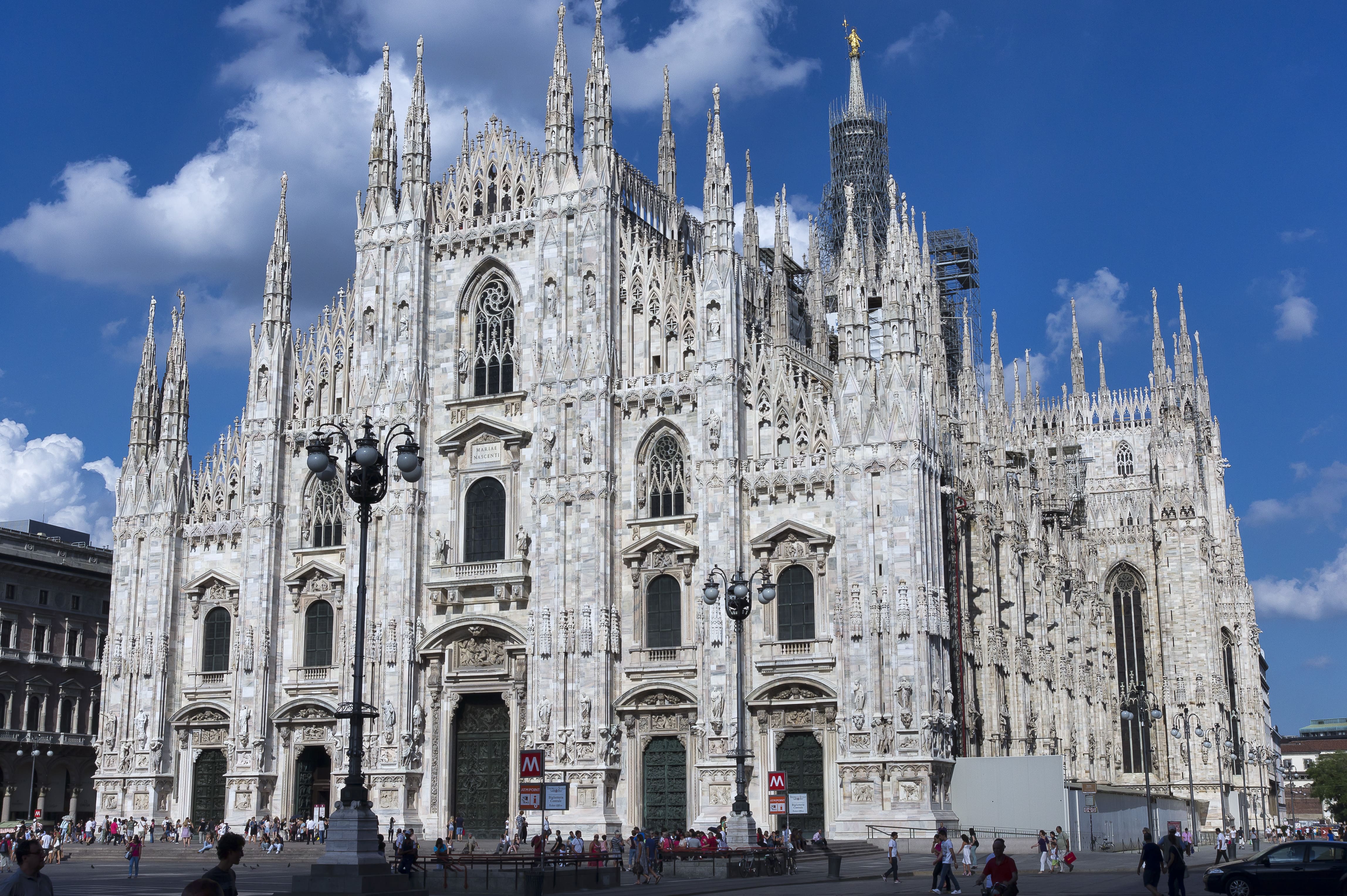 Skandal di Milan, Gelato dan Pizza Dilarang di Tengah Malam, Apa yang Terjadi?