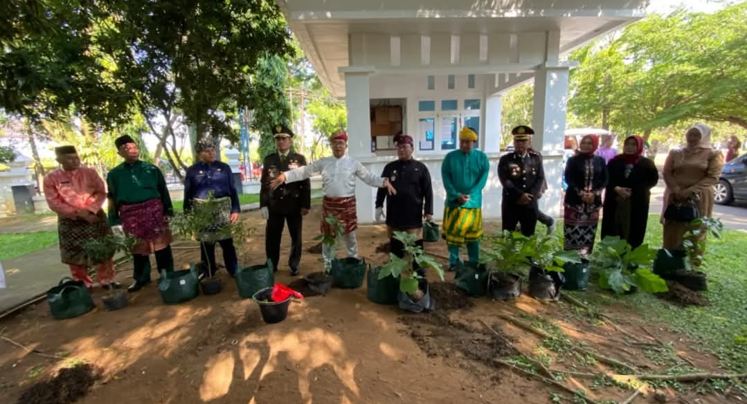 Peringati Hari Lahir Pancasila, Dirjen Polpum Dorong ASN Kubu Raya Tanam Cabai