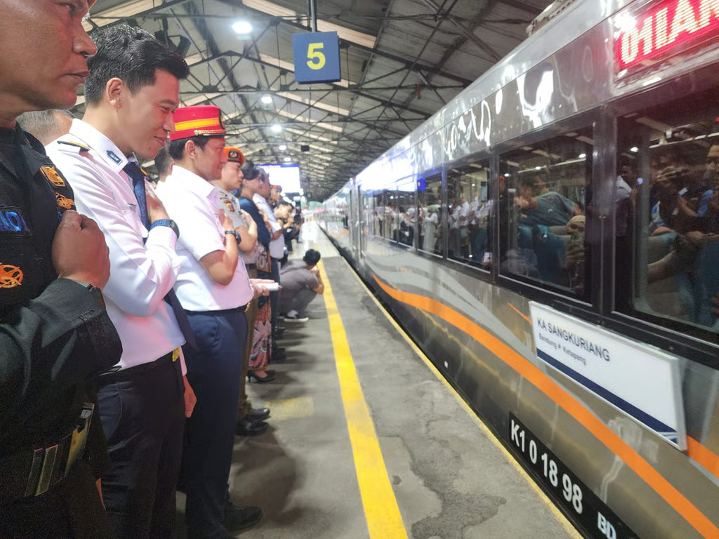 KA Sangkuriang Bandung–Ketapang Resmi Berangkat Perdana Hari Ini