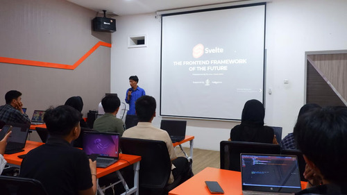 Telkom Indigo Bersama Coconut Computer Club Makassar Selenggarakan Kelas Pengembangan 