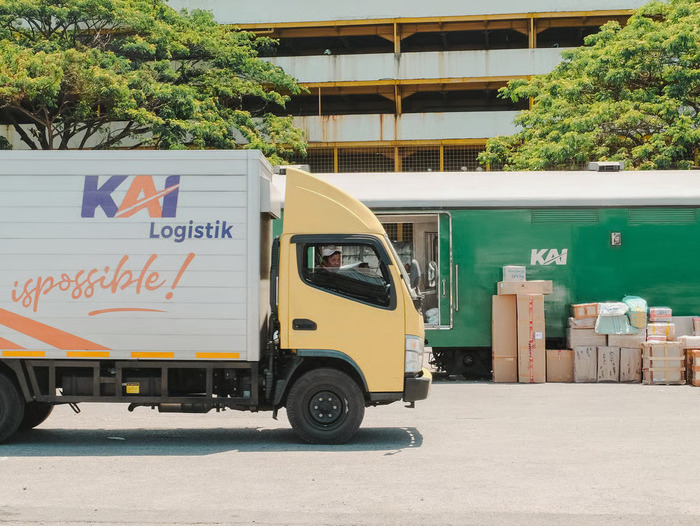 KAI Logistik Perluas Layanan Nasional: KALOG Express Kini Layani Pengiriman Paket dan Barang Elektronik 