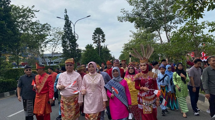 Sambut HUT RI Ke-79, Pemprov Kalbar Gelar Karnaval Budaya