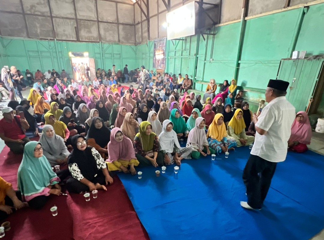 Siap Wujudkan Kalbar Bahagia, Muda Mahendrawan Disambut Meriah oleh Ratusan Warga Teluk Keramat Sekura